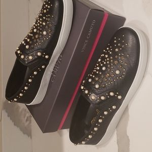 Vince Camuto sneakers size 9 nwt